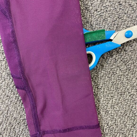 Victorias Secret Sport Knockout Capri Leggings Mesh Pockets Berry Size XS - Picture 2 of 14